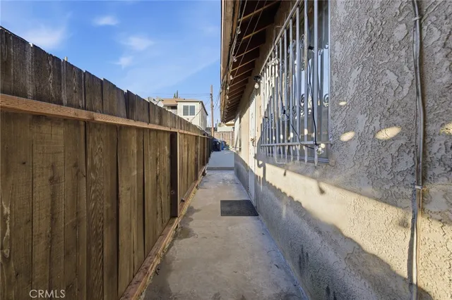 $945,000 | 2239 Sunset Boulevard, Los Angeles, CA 90026