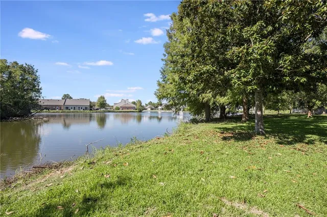 $169,900 | 1609 Bayonne Drive, Laplace, LA 70068