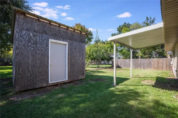 $174,900 | 1609 Bayonne Drive, Laplace, LA 70068