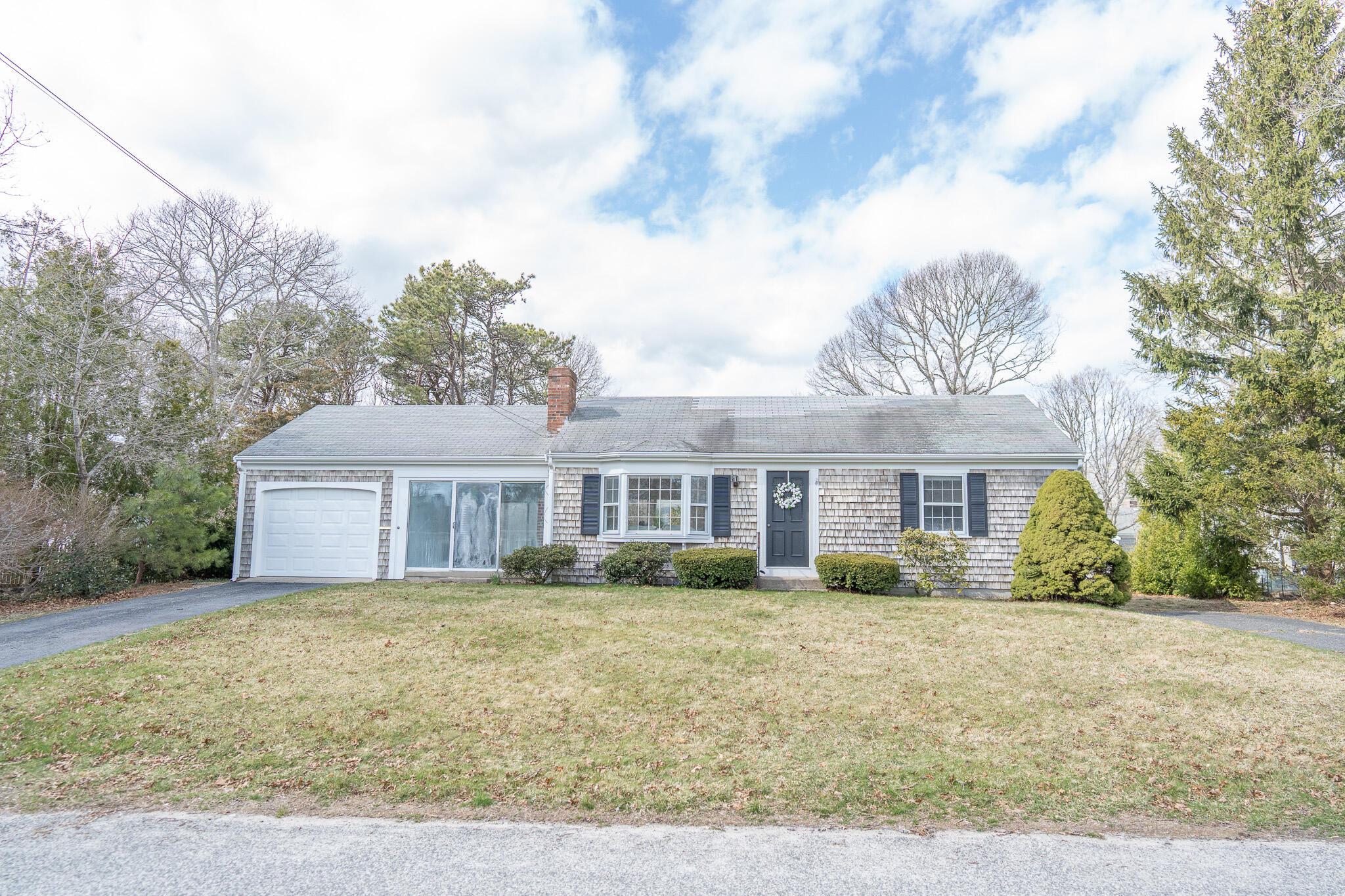 28 Swift Brook Road South Yarmouth, MA 02664 - Photo 3 of 29 DSC08841
