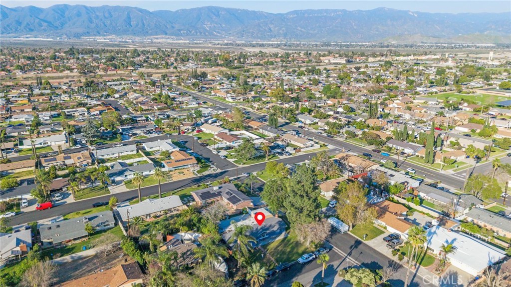 19450 Woodhill Street Rialto, CA 92376 - Photo 49 of 54