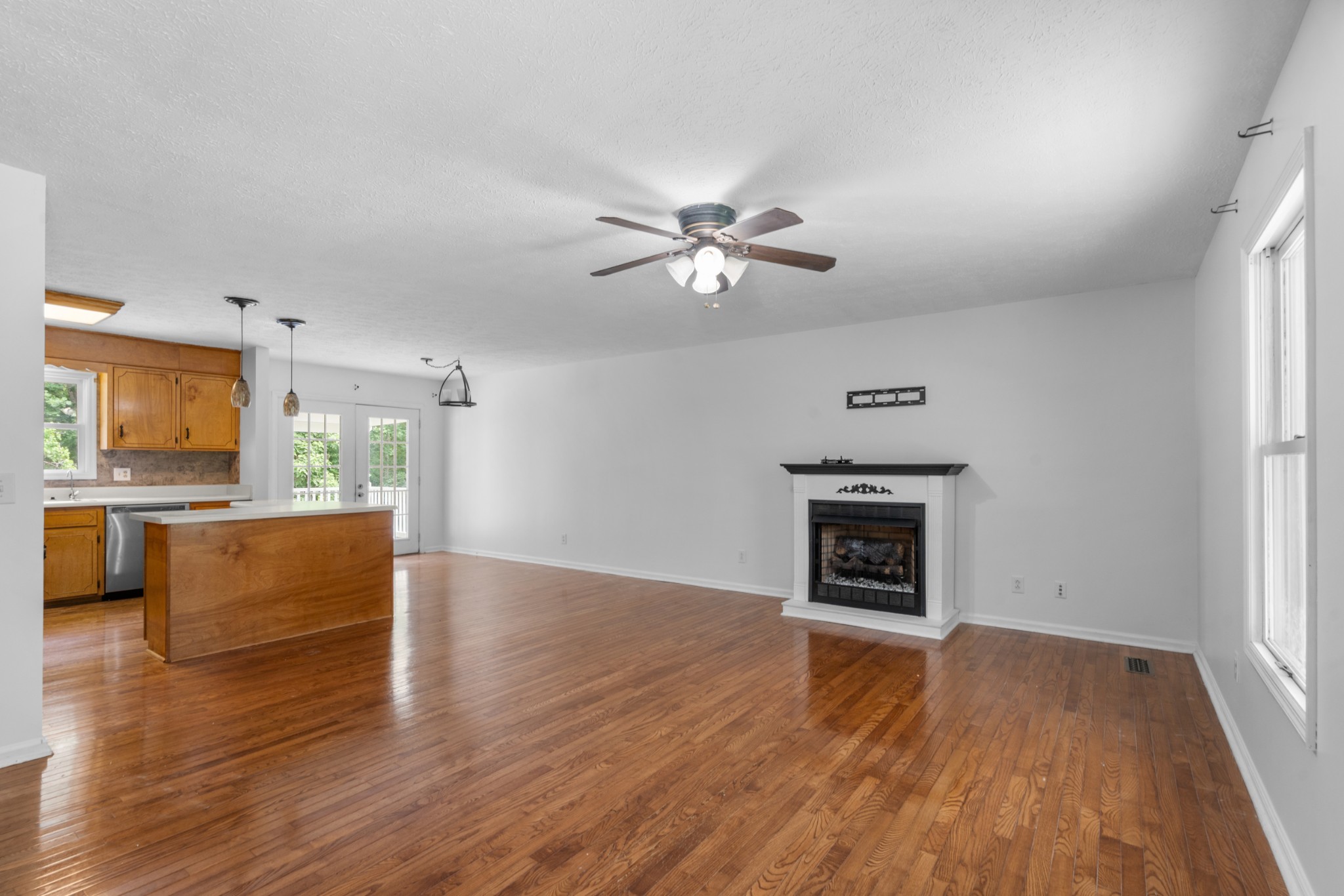 207 Robinson Road Dickson, TN 37055 - Photo 7 of 56