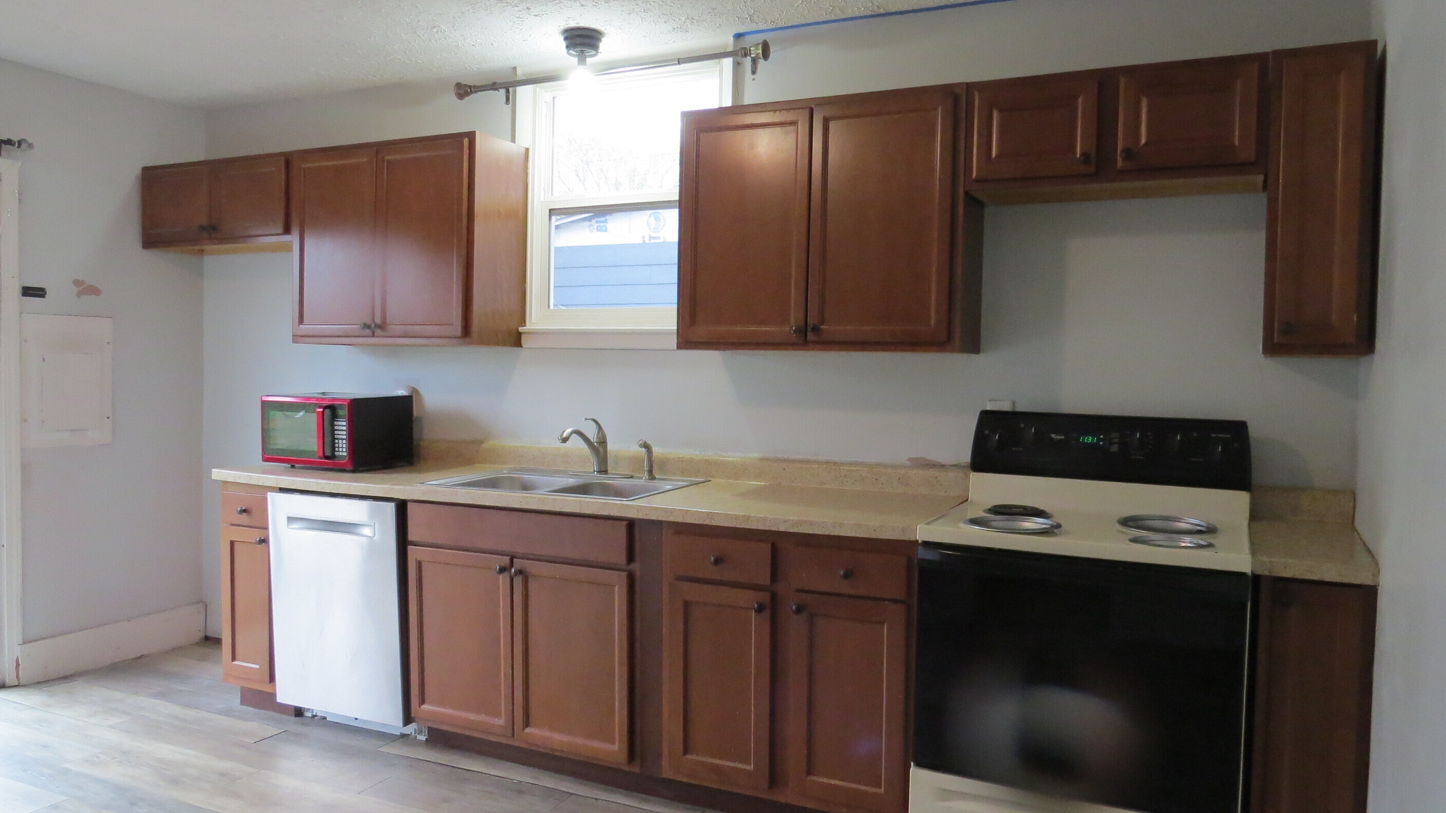 1409 Lafayette Avenue Columbus, IN 47201 - Photo 10 of 24