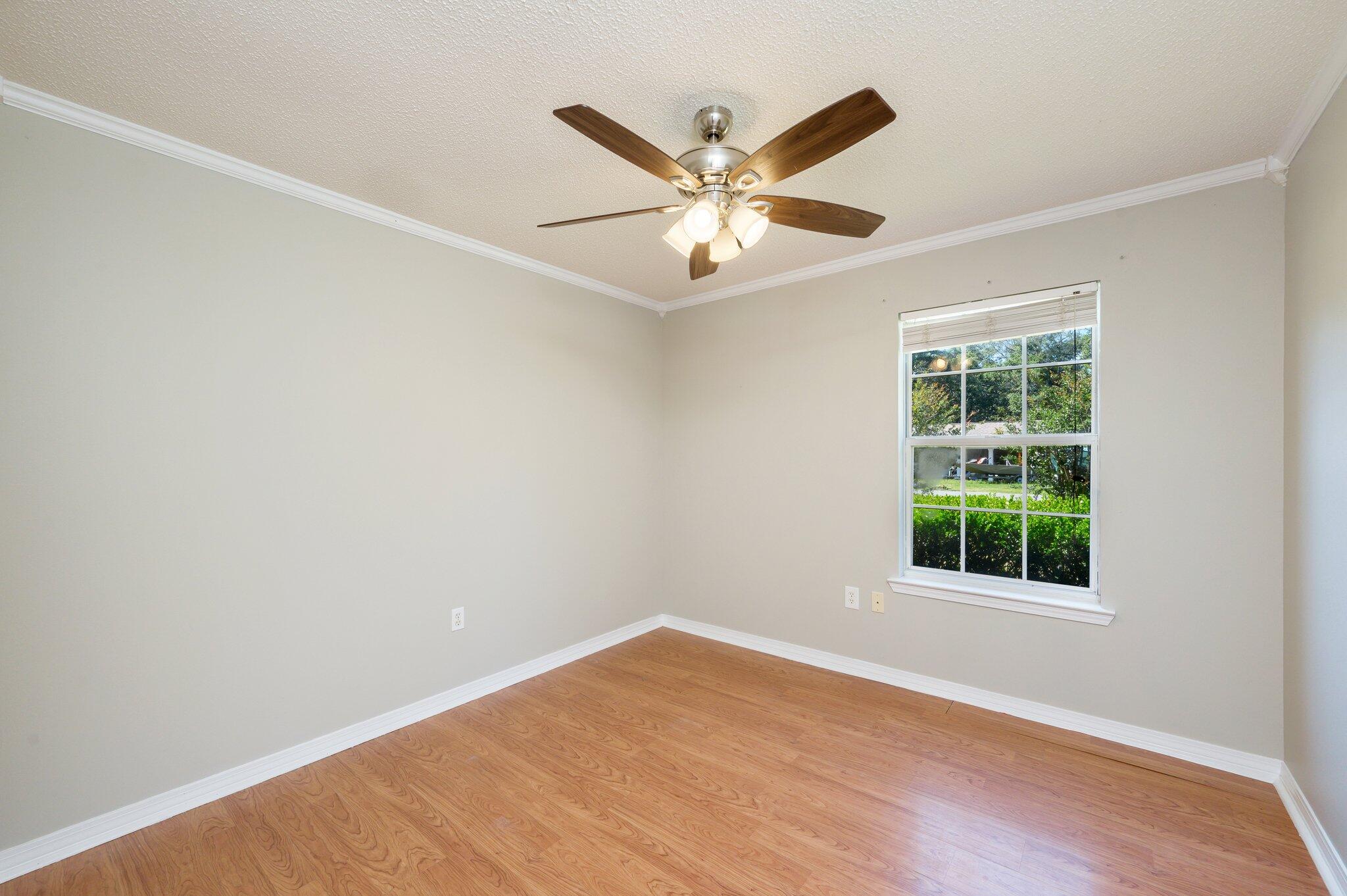 102 Butler Circle Crestview, FL 32536 - Photo 18 of 33 13-web-or-mls-102 Butler Cir-11