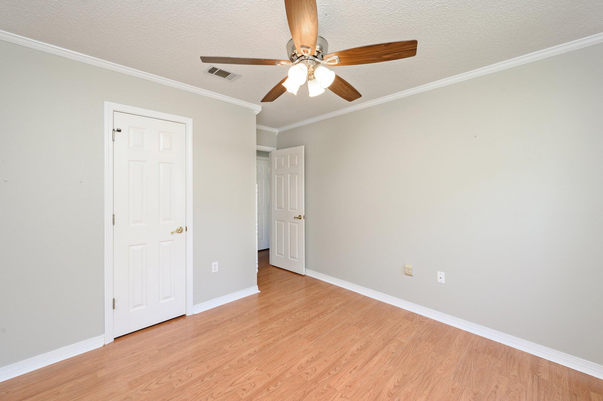 102 Butler Circle Crestview, FL 32536 - Photo 21 of 33 16-web-or-mls-102 Butler Cir-14