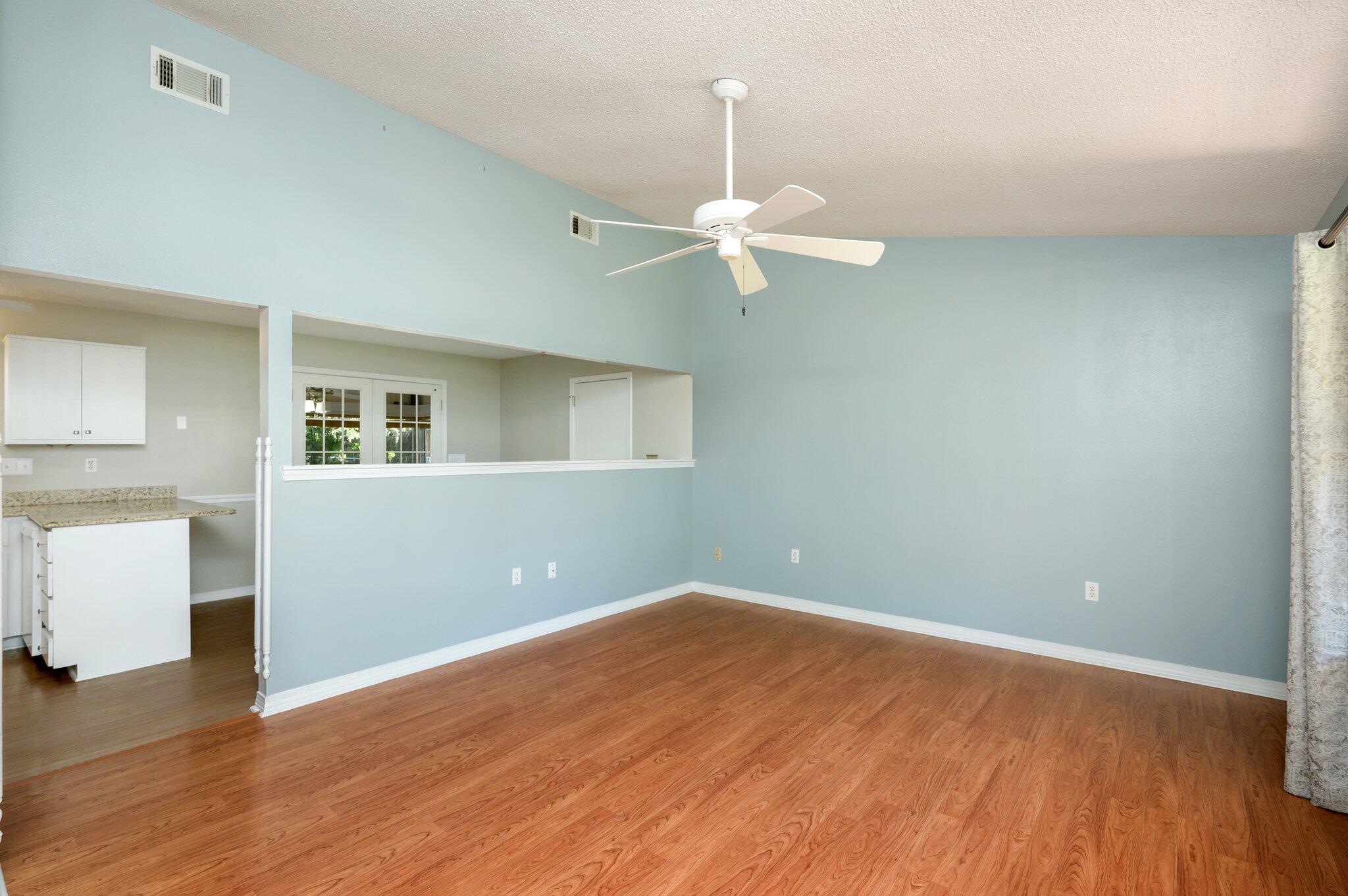 5-web-or-mls-102 Butler Cir-01