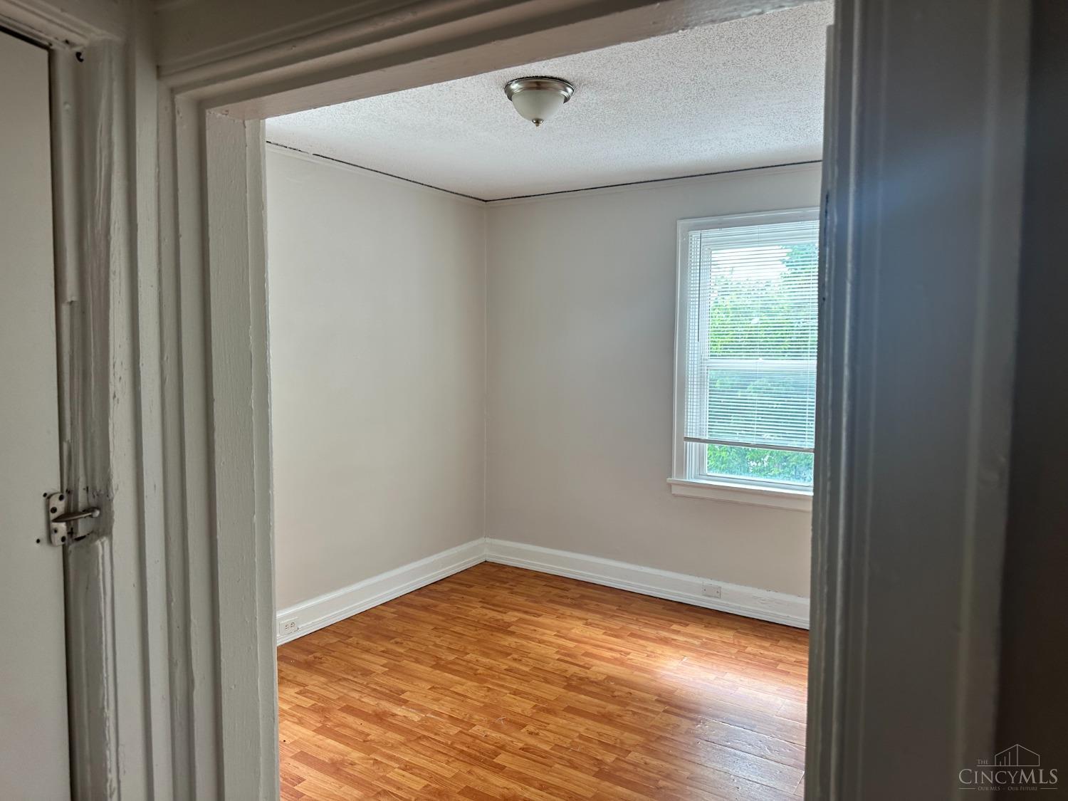 4829 Reading Road Cincinnati, OH 45237 - Photo 5 of 21