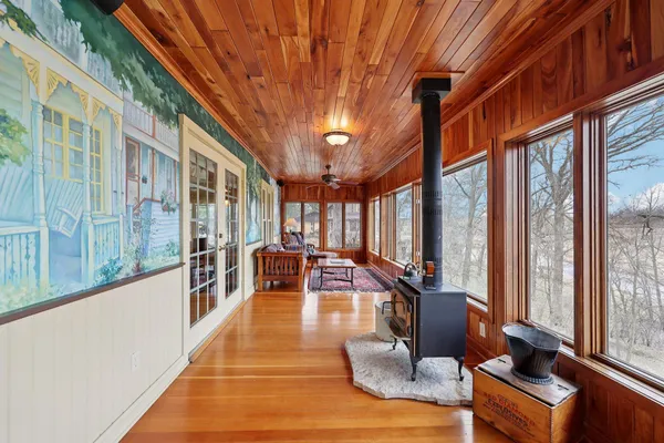 $700,000 | 15 2nd Avenue Southwest, Oronoco, MN 55960