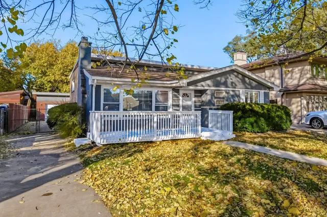 $394,900 | 4024 West 106th Street, Oak Lawn, IL 60453