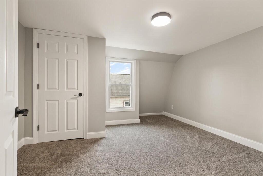 14 Middle Street Wakefield, MA 01880 - Photo 20 of 34 an empty room with closet area