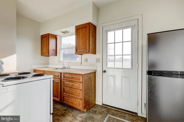 $299,900 | 354 East Main Street, New Holland, PA 17557