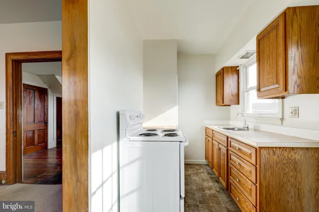 $299,900 | 354 East Main Street, New Holland, PA 17557