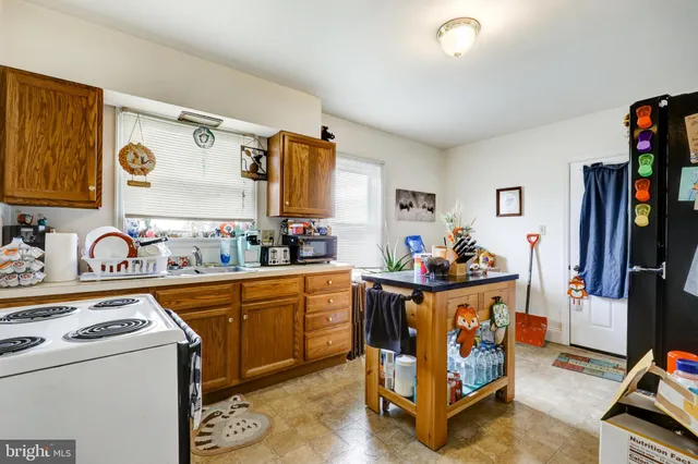 $299,900 | 354 East Main Street, New Holland, PA 17557