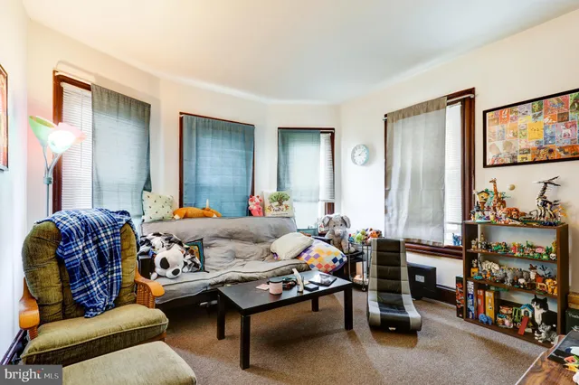 $299,900 | 354 East Main Street, New Holland, PA 17557