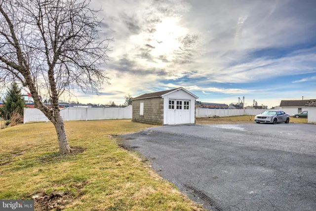 $299,900 | 354 East Main Street, New Holland, PA 17557