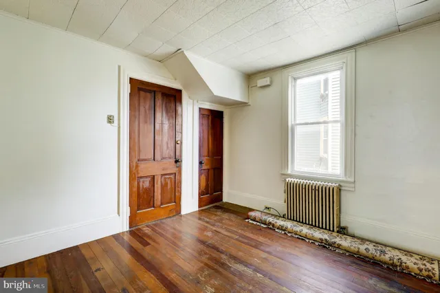 $299,900 | 354 East Main Street, New Holland, PA 17557