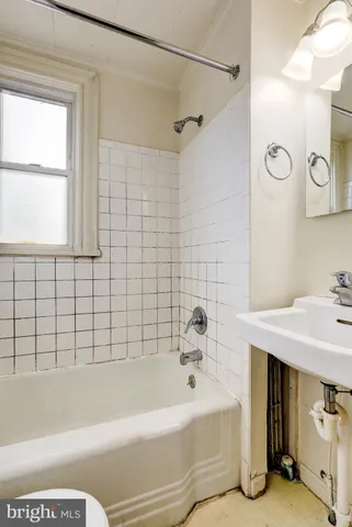 $299,900 | 354 East Main Street, New Holland, PA 17557