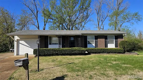 $179,900 | 1915 Key West Drive, Arnold, MO 63010