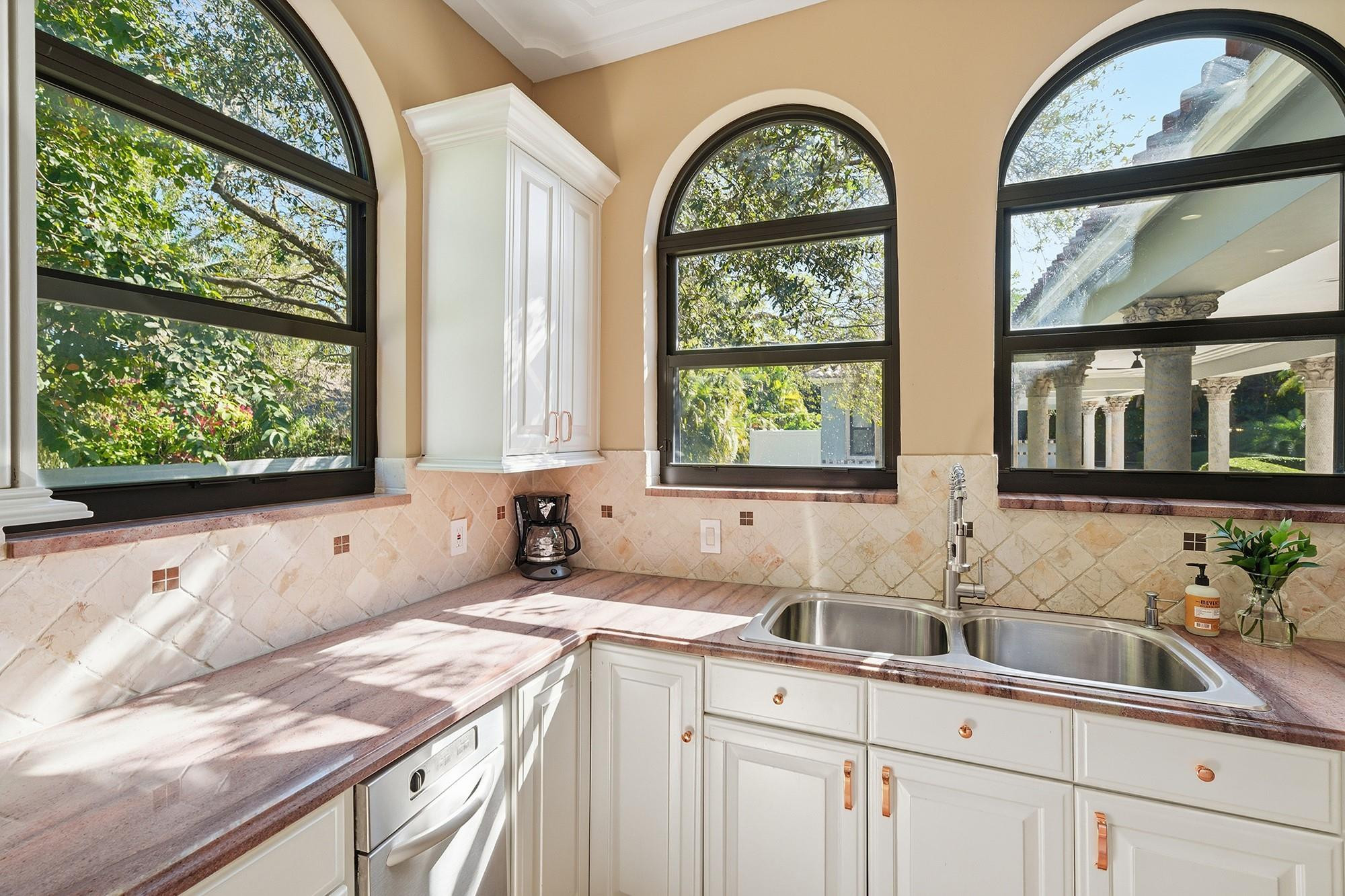 10270 Southwest 58th Street Miami, FL 33173 - Photo 11 of 88 Photo 11