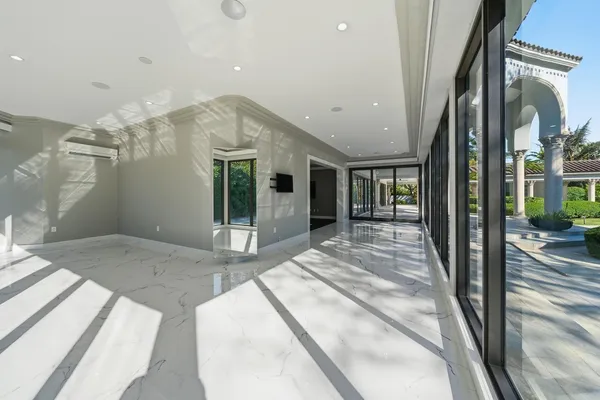 $25,000 | 10270 Southwest 58th Street, Miami, FL 33173