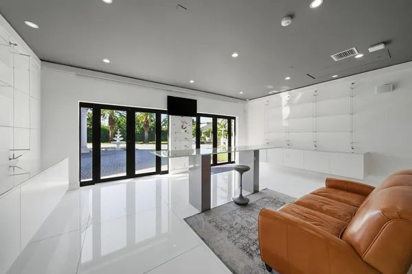 $25,000 | 10270 Southwest 58th Street, Miami, FL 33173