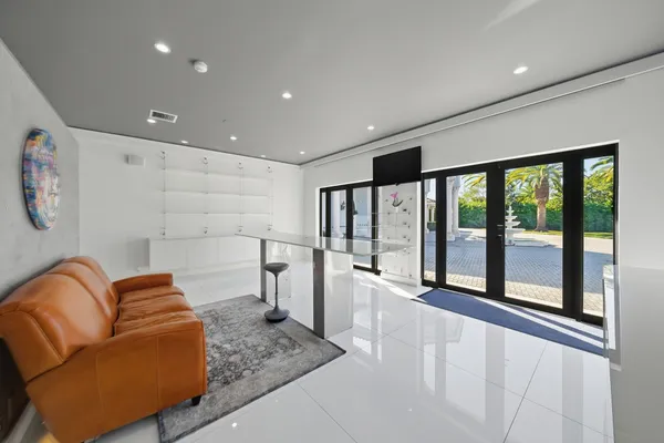 $25,000 | 10270 Southwest 58th Street, Miami, FL 33173