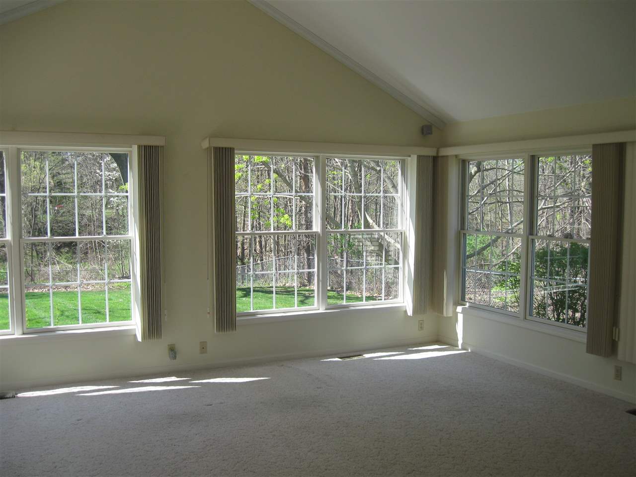 845 Raymond Road Owosso, MI 48867 - Photo 6 of 19 50010501-5.JPG