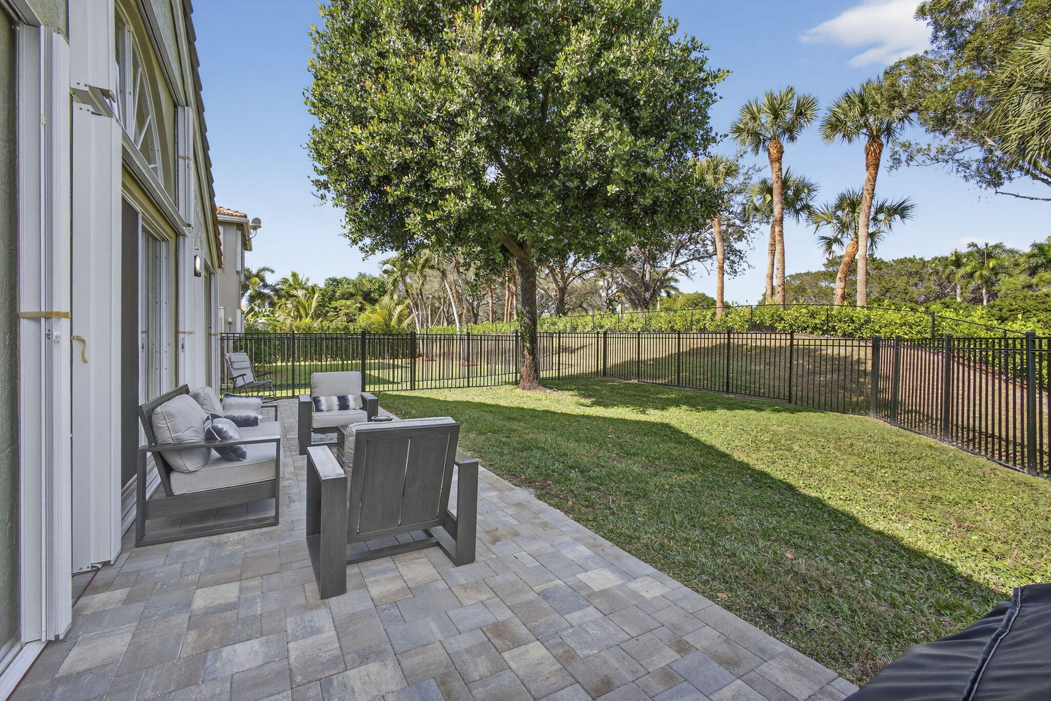 11061 Laurel Walk Road Wellington, FL 33449 - Photo 36 of 67 a garden view with a seating space