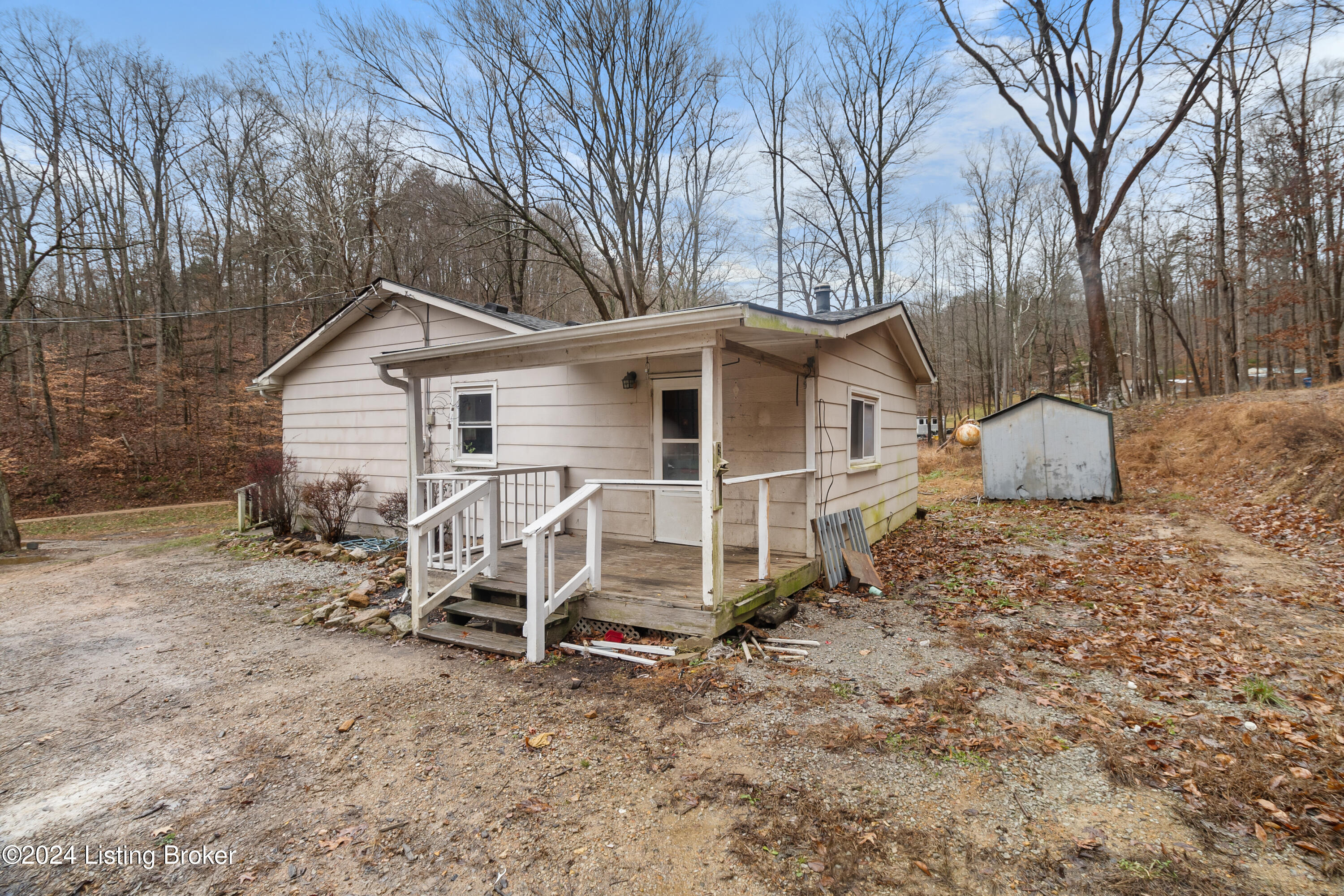 410 Roe Hill Road Brooks, KY 40109 - Photo 4 of 25 410 Roe Hill Rd - 4