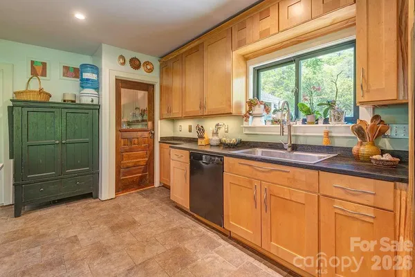$899,500 | 10 Hillendale Road, Asheville, NC 28805