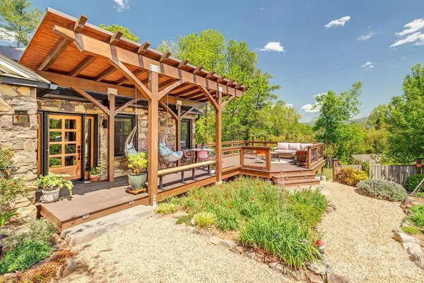 $899,500 | 10 Hillendale Road, Asheville, NC 28805