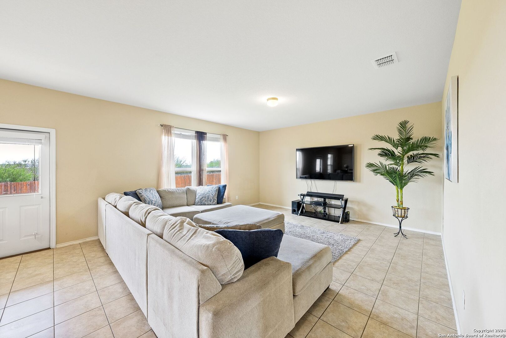 9779 Harbor Mist Lane Converse, TX 78109 - Photo 13 of 38