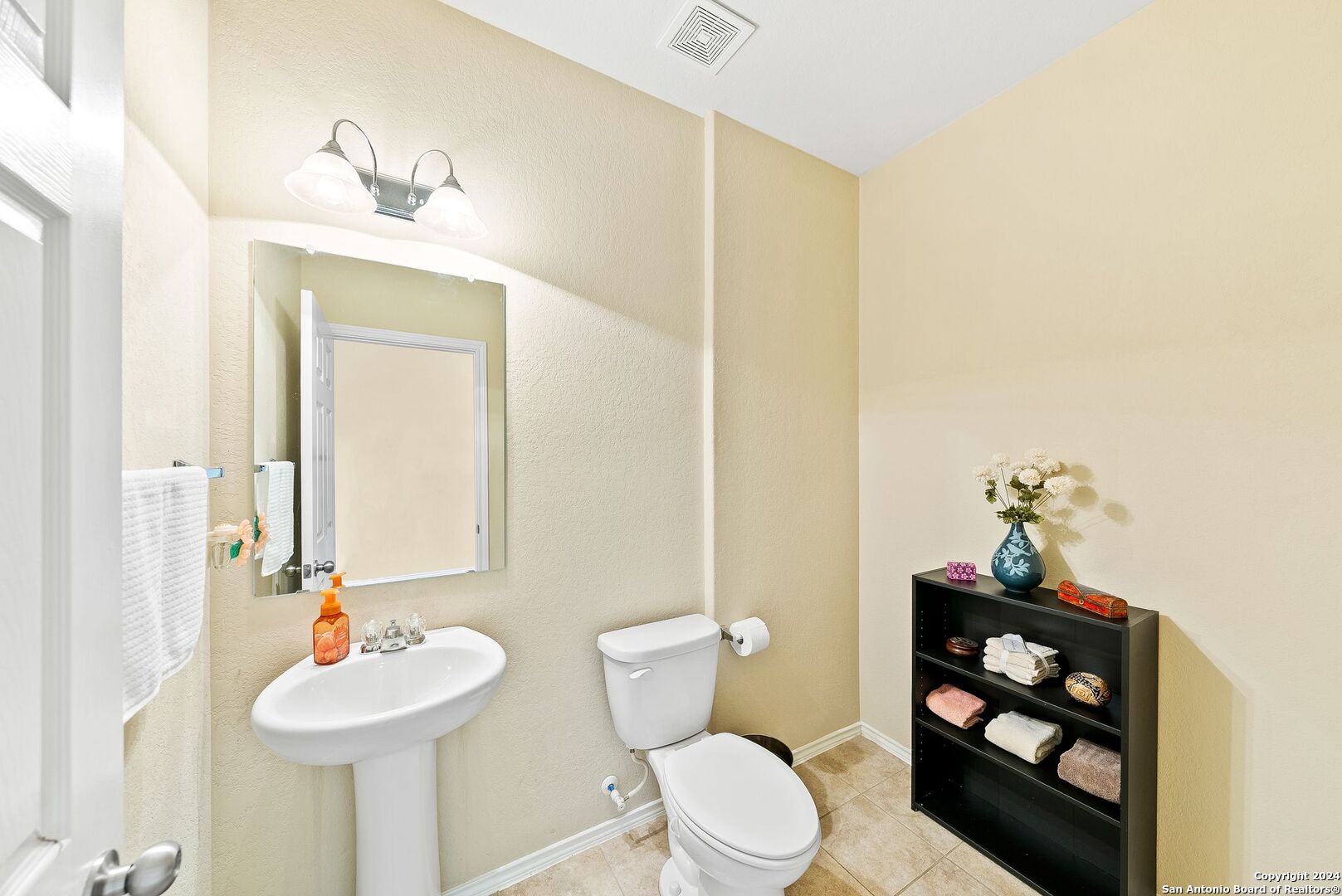 9779 Harbor Mist Lane Converse, TX 78109 - Photo 7 of 38