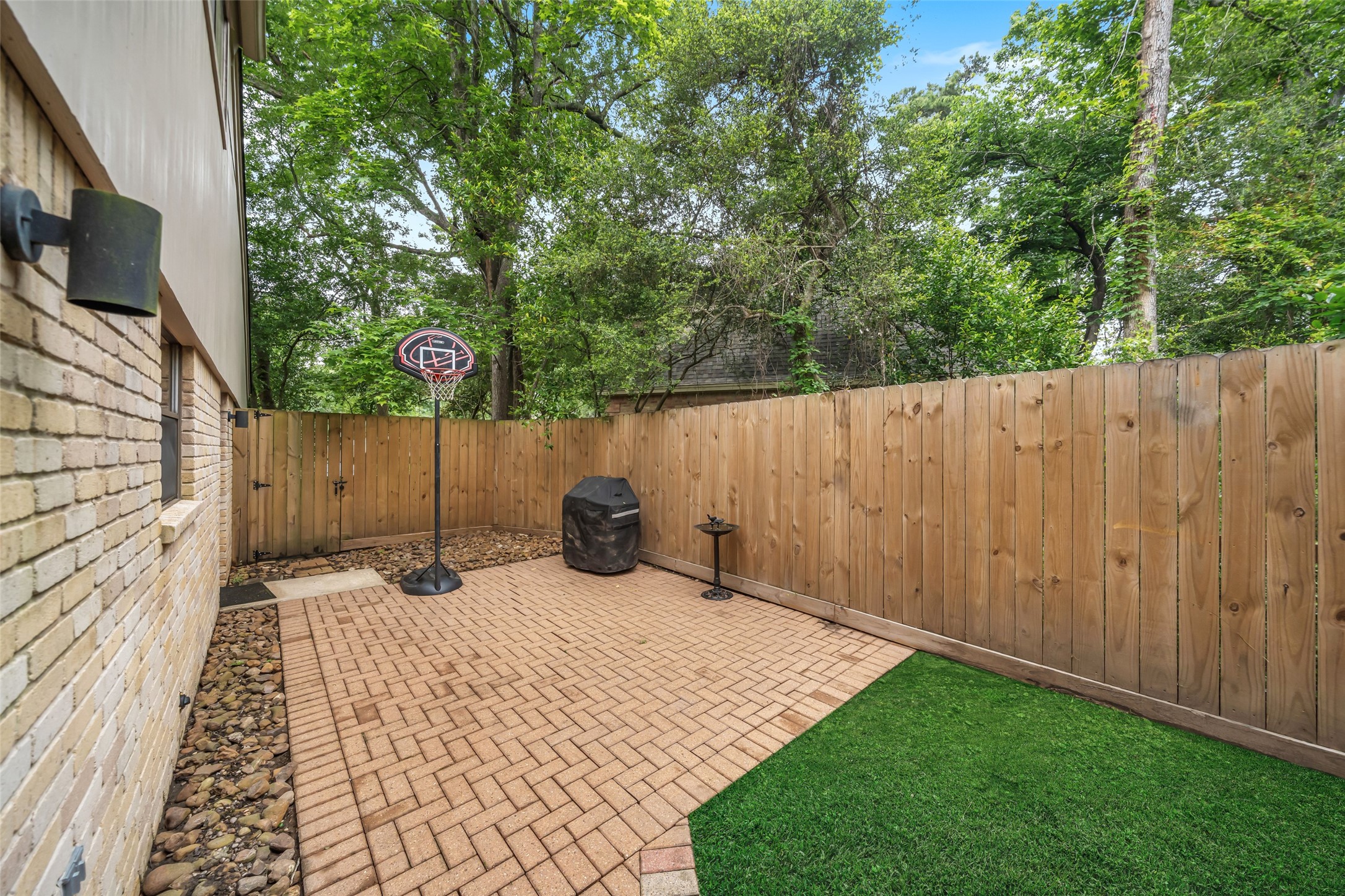 3402 Wildwood Ridge Court Houston, TX 77339 - Photo 18 of 37