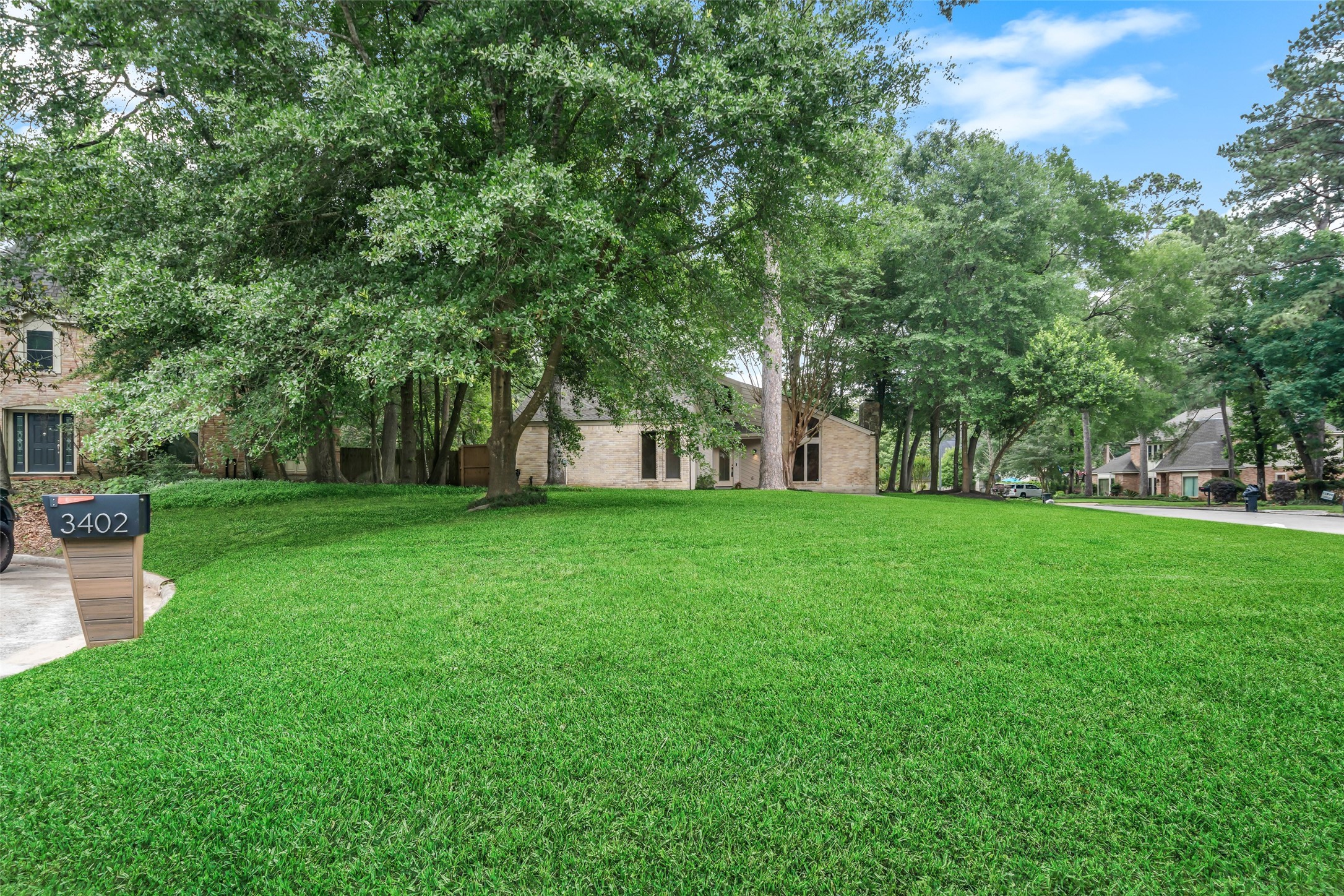 3402 Wildwood Ridge Court Houston, TX 77339 - Photo 3 of 37