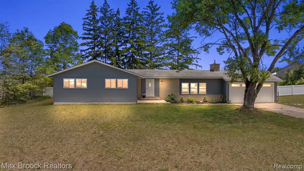 8580 Silver Creek Road Whitehall, MI 49461 - Photo 3 of 62