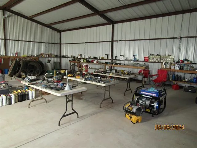 a view of back yard of the house