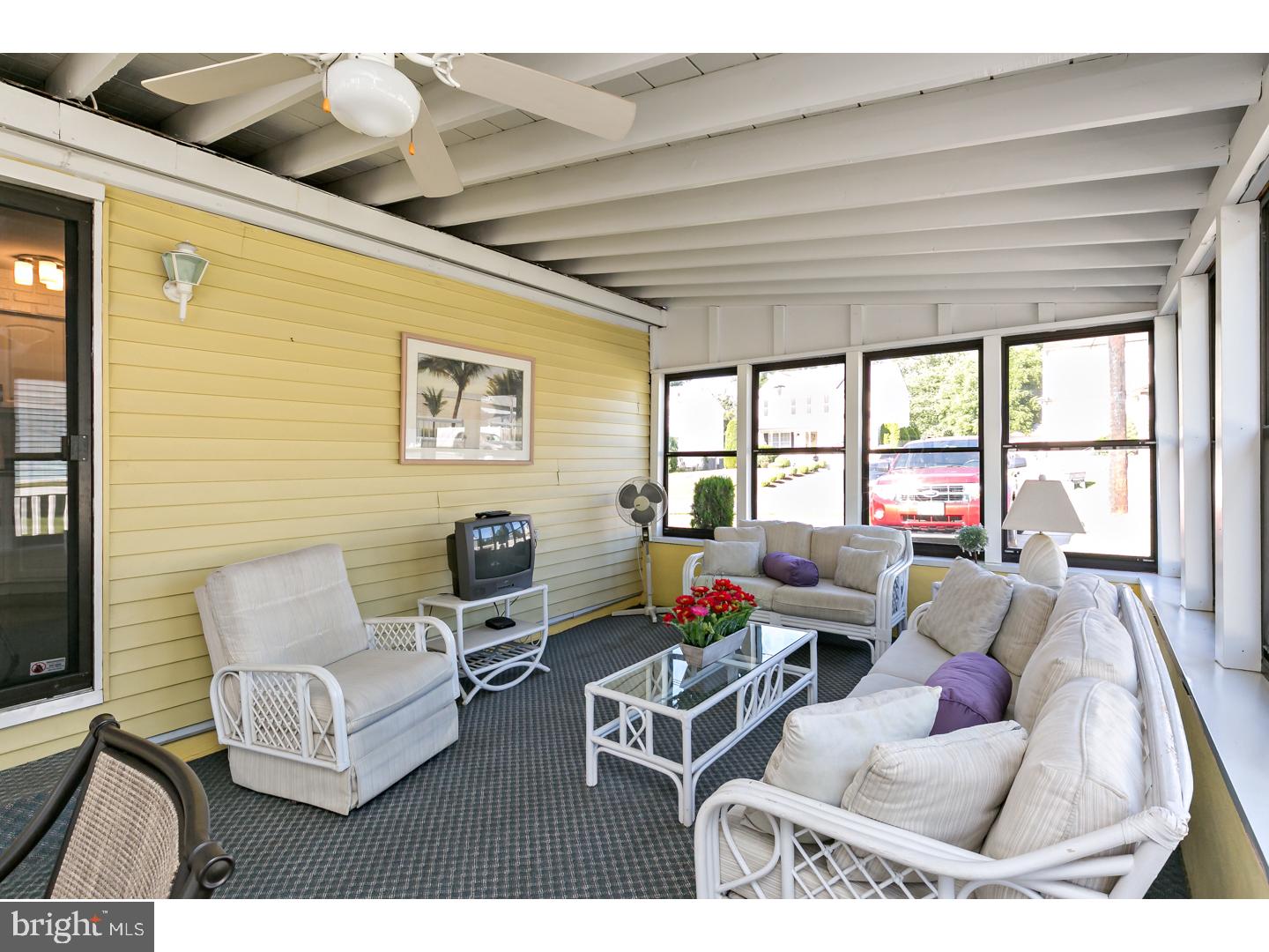 804 North Forklanding Road Maple Shade, NJ 08052 - Photo 21 of 25 Sun Room
