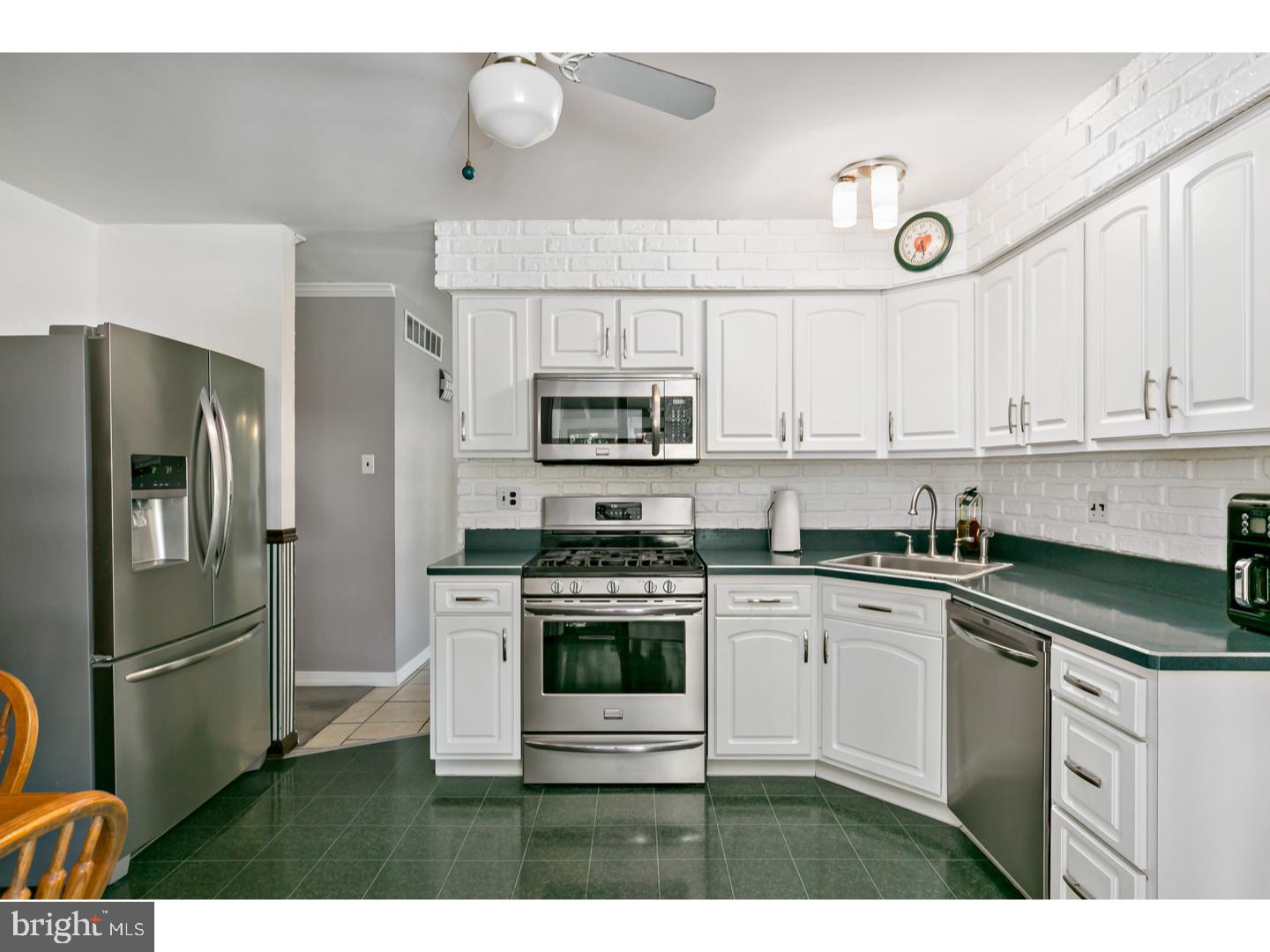 804 North Forklanding Road Maple Shade, NJ 08052 - Photo 9 of 25 Kitchen