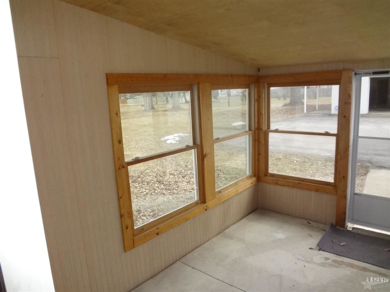 1303 Windsor Road Fort Wayne, IN 46825 - Photo 7 of 26