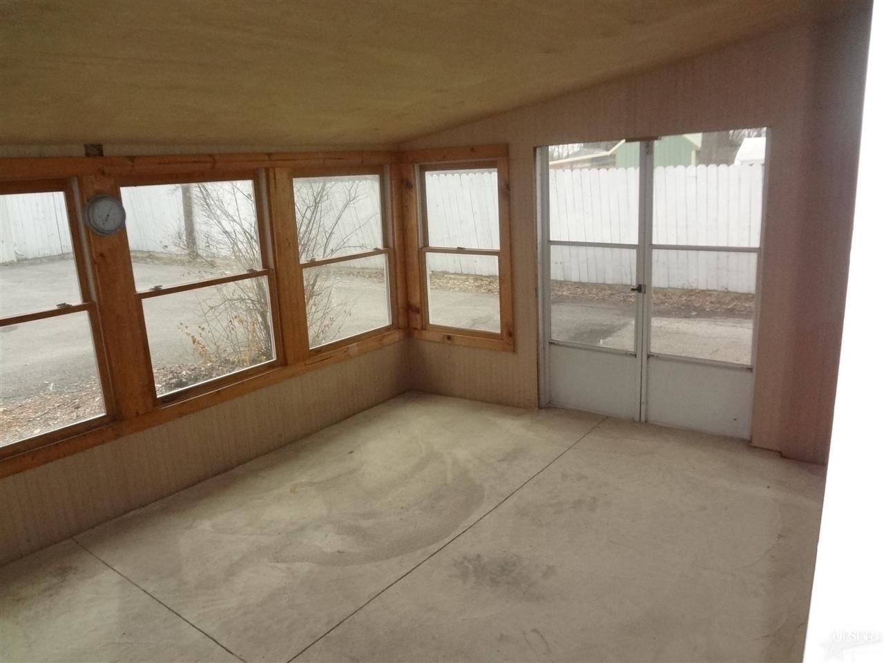 1303 Windsor Road Fort Wayne, IN 46825 - Photo 8 of 26