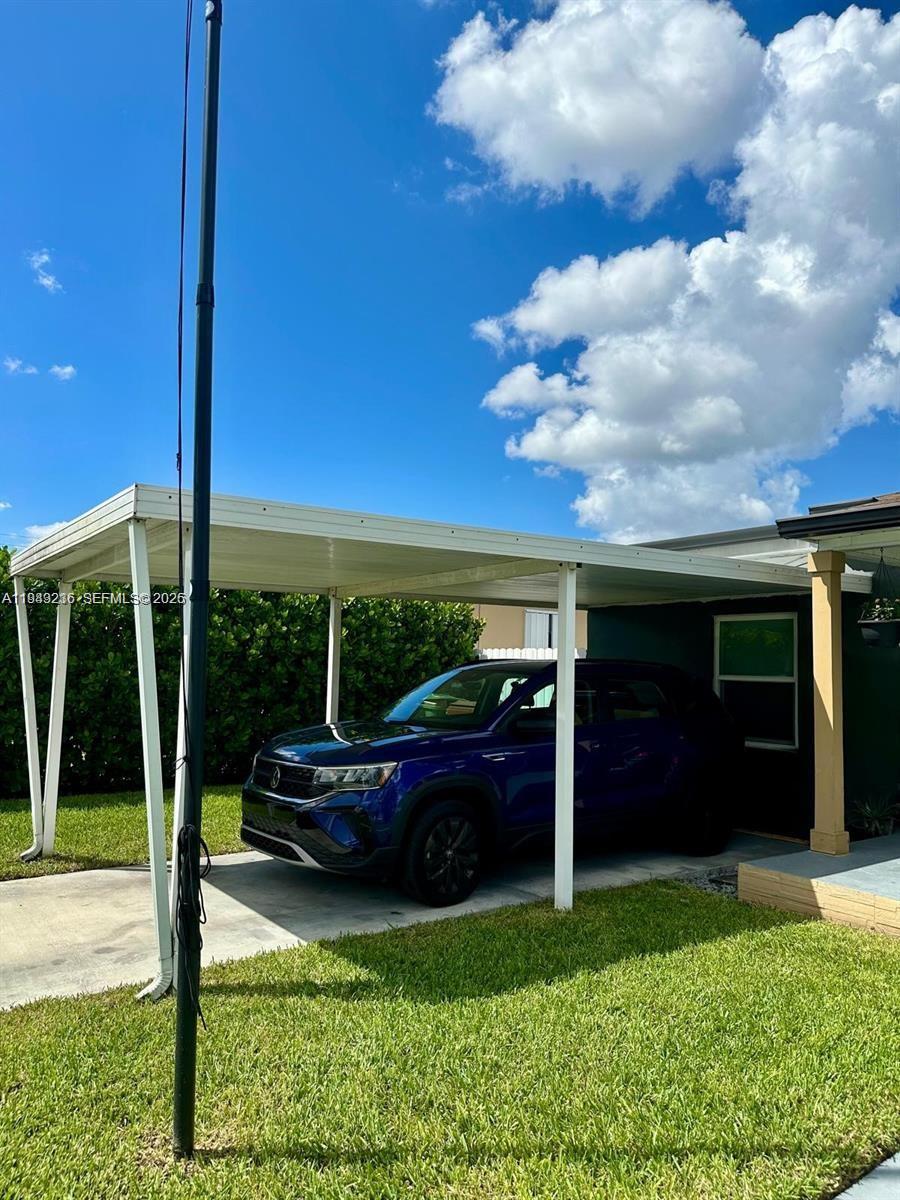 651 East 38th Street Hialeah, FL 33013 - Photo 3 of 23