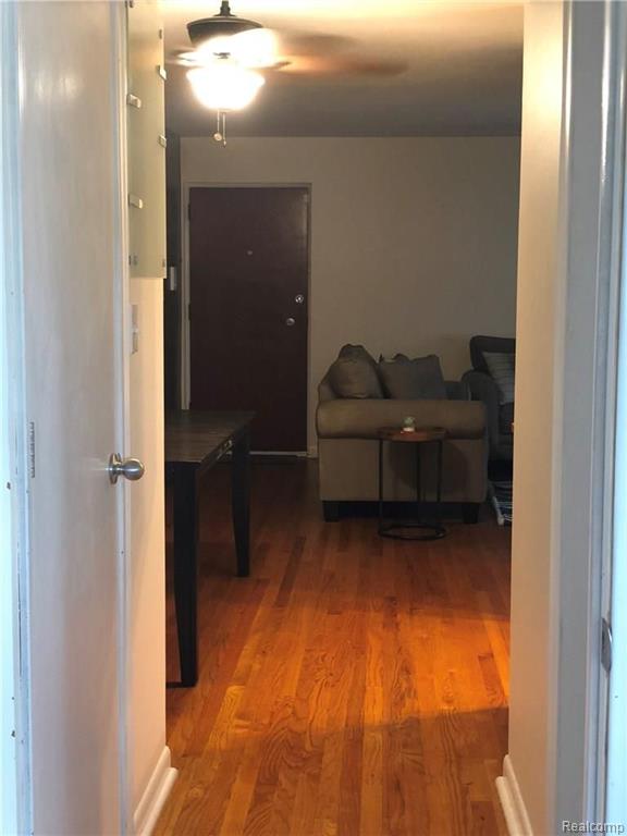16471 East 10 Mile Road Eastpointe, MI 48021 - Photo 5 of 13