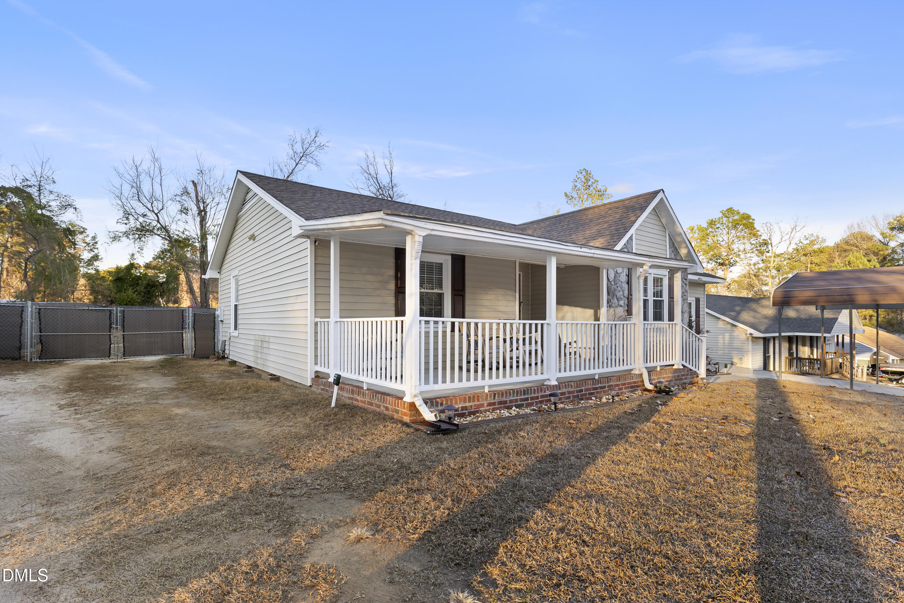 1716 Arrow Ridge Way Fayetteville, NC 28304 - Photo 7 of 56 1716_arrow_ridge_way_1front_5