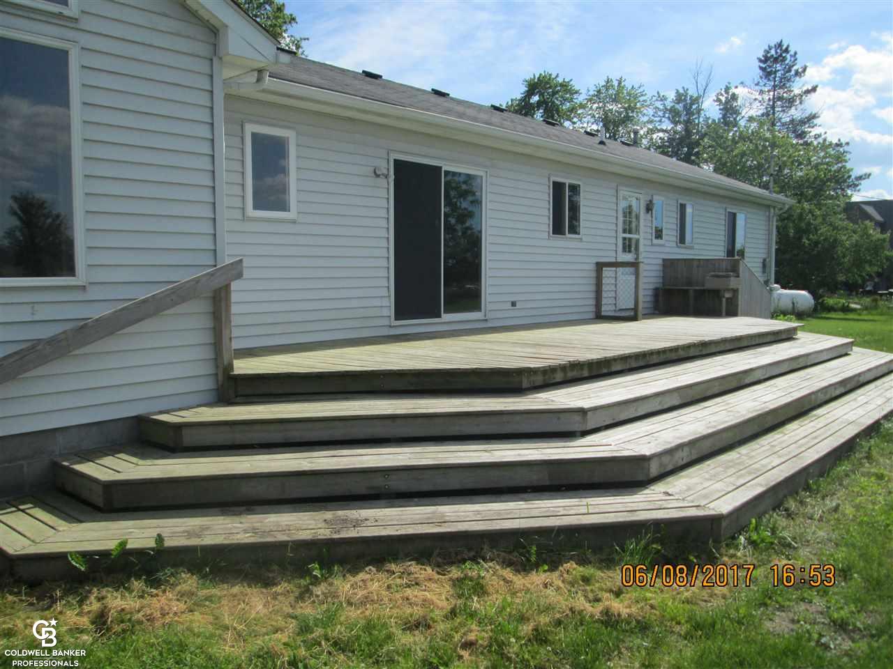 15500 Hunt Road Allenton, MI 48002 - Photo 8 of 33 31322148-7.JPG