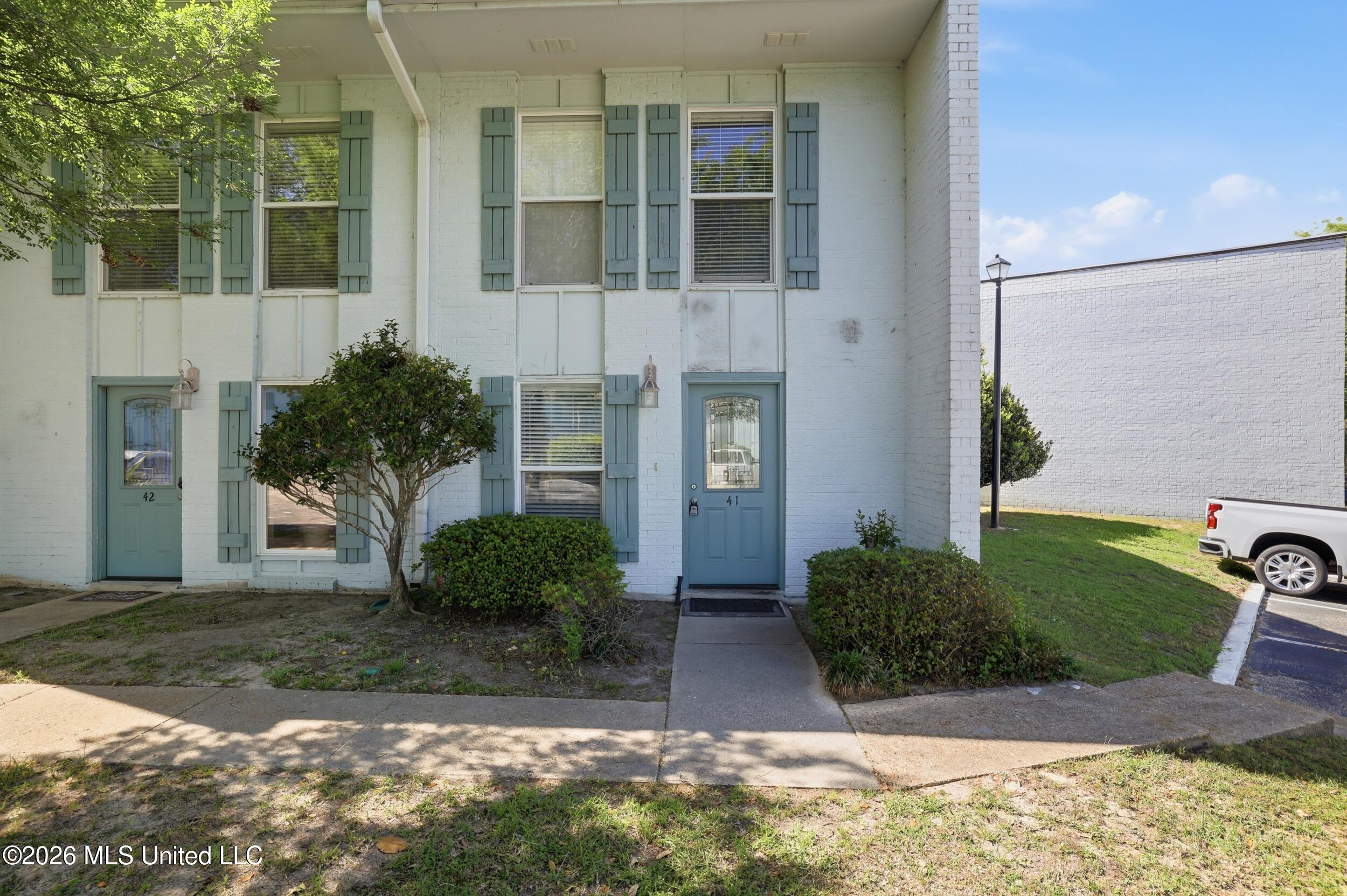3230 Cumberland Road, Unit 41 Ocean Springs, MS 39564 - Photo 2 of 43 FRONT VIEW