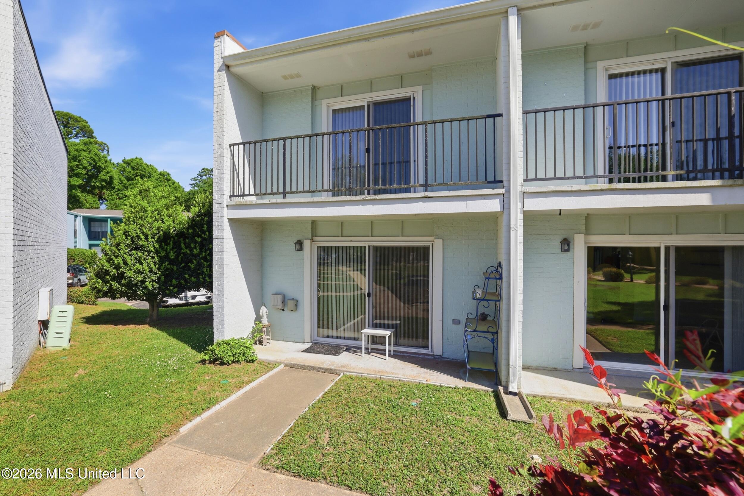 3230 Cumberland Road, Unit 41 Ocean Springs, MS 39564 - Photo 27 of 43 CONDO PATION AND BALCONY