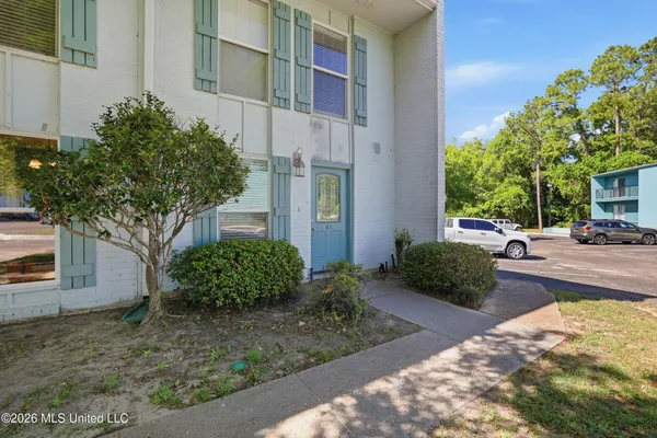 $134,900 | 3230 Cumberland Road, Unit 41, Ocean Springs, MS 39564