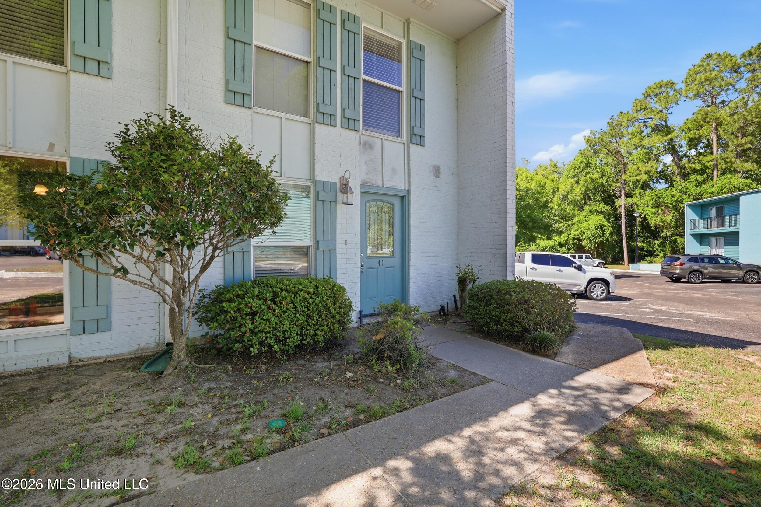 3230 Cumberland Road, Unit 41 Ocean Springs, MS 39564 - Photo 4 of 43 END DOOR IS UNIT 41
