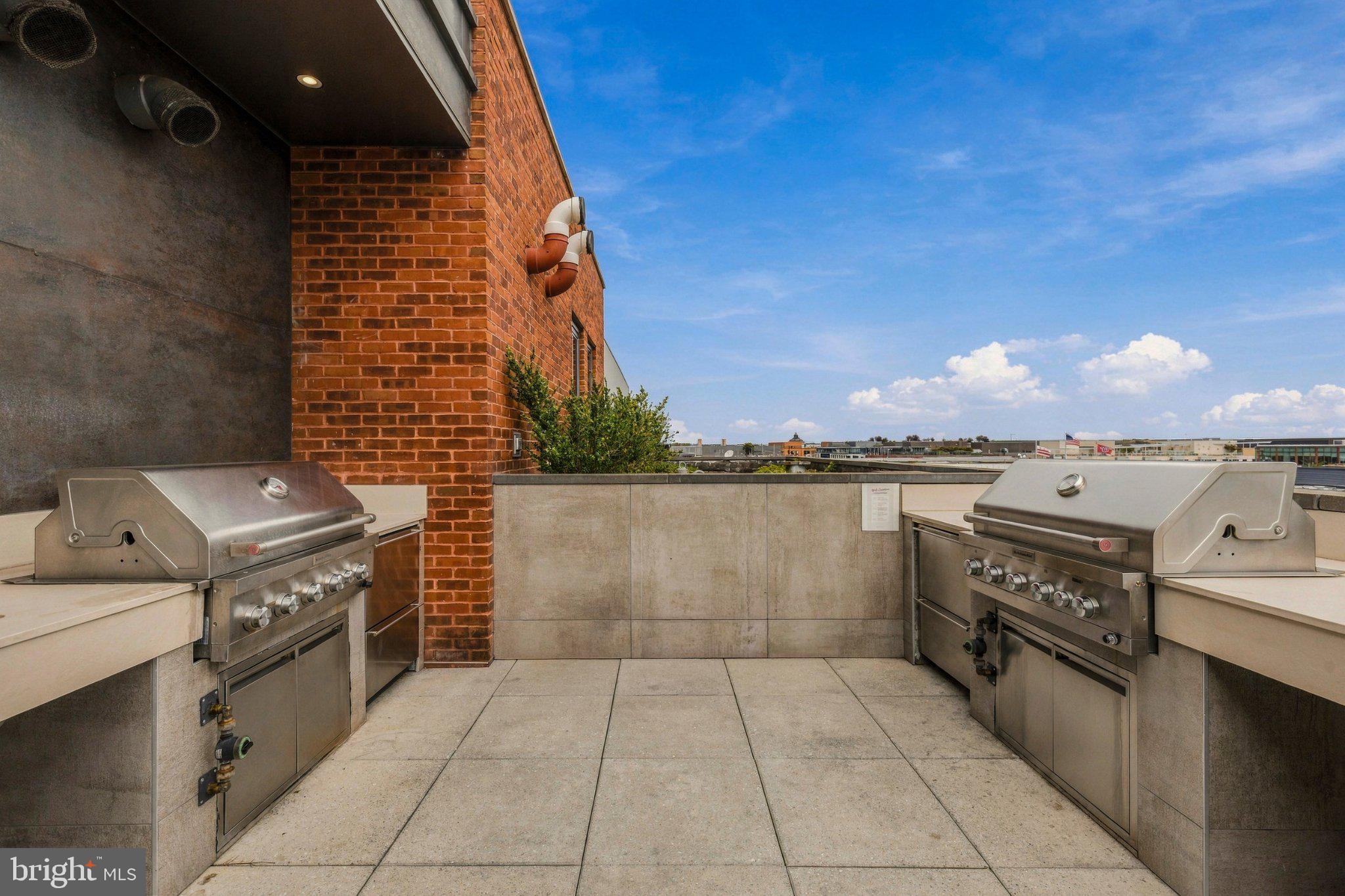 1211 Van Street Southeast, Unit 818 Washington, DC 20003 - Photo 27 of 39 Grilling station